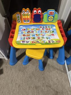V Tech Activity Desk