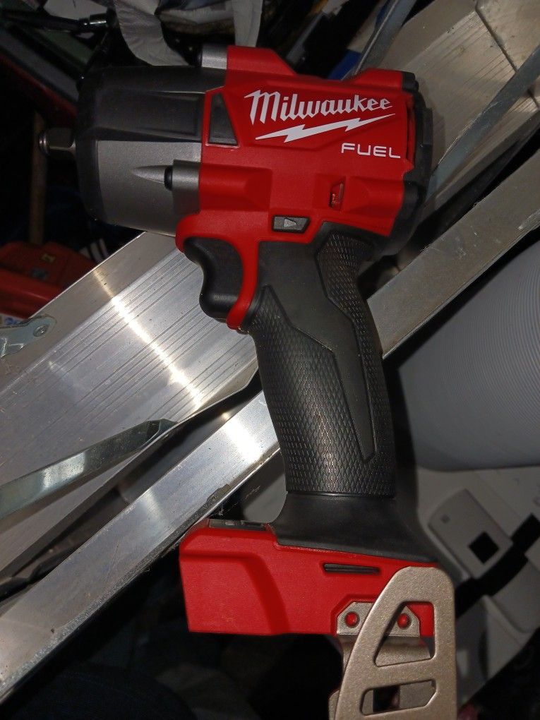 Brand New Milwaukee 3/8" 3 Speed Impact Wrench
