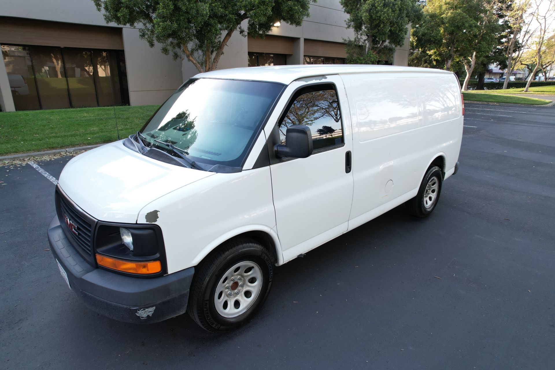 2011 GMC Savana