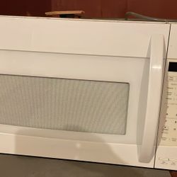 Kenmore Elite Microwave +Dishwasher+Washer And +Dryer(working with electric)