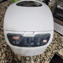 Regal Kitchen Pro K6725 Automatic Homemade Bread Maker Machine