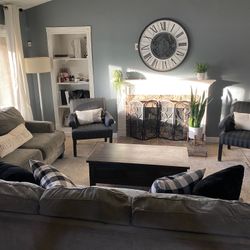 Beautiful Living Room  13 Pcs