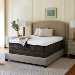 Stearns And Foster Queen Mattress And Box Spring