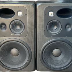 JBL LSR32