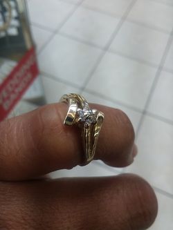 10k Gold Ring .10 ct Diamonds