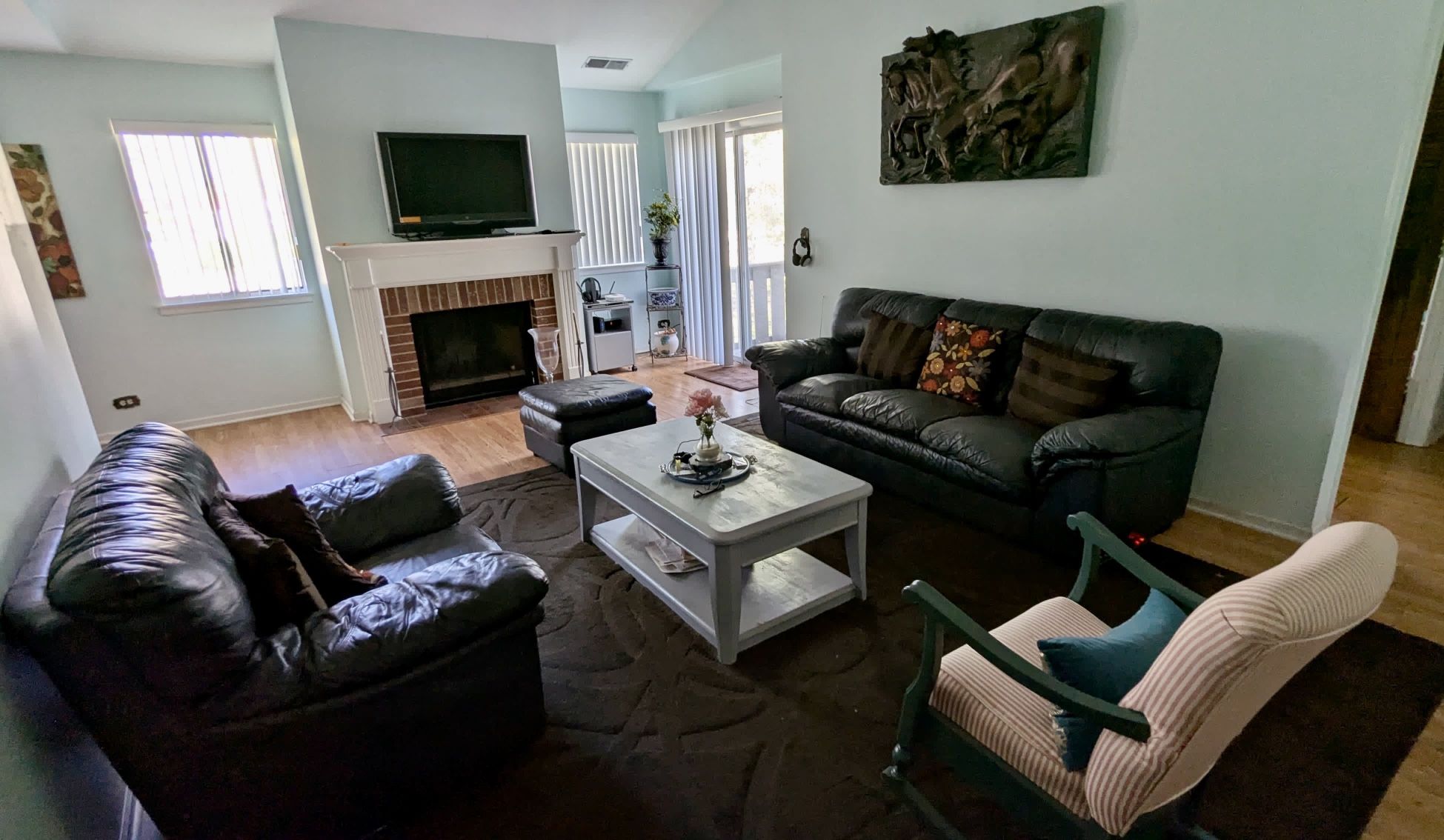 Living Room 2pc Leather Sofa With Matching Ottoman 