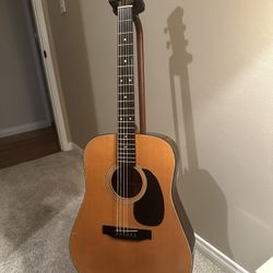 Nashville acoustic guitar-Martin styled
