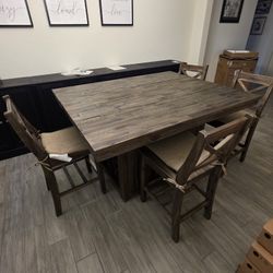 Dinner Table With 4 Chairs