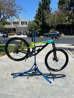 Polygon Siskiu T7 Trail Mountain Bike (Size Large, 29”) – Mechanic Maintained