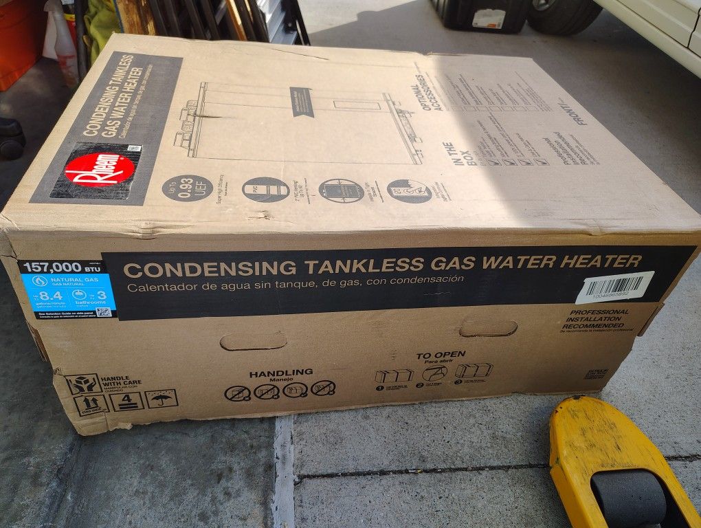 Water Heater Tankless Gas 8.4 Indoor/Outdoor Condensing 3 Shower 157000 BTU