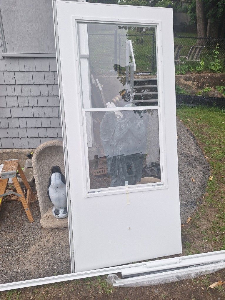 SCREEN DOOR. 36 X 80