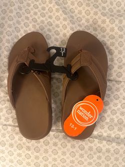 Boys flip flops
