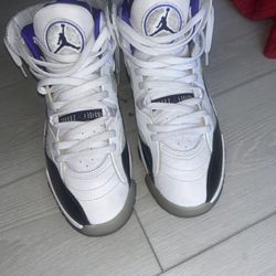 Jordan’s  Two Trey Size 10
