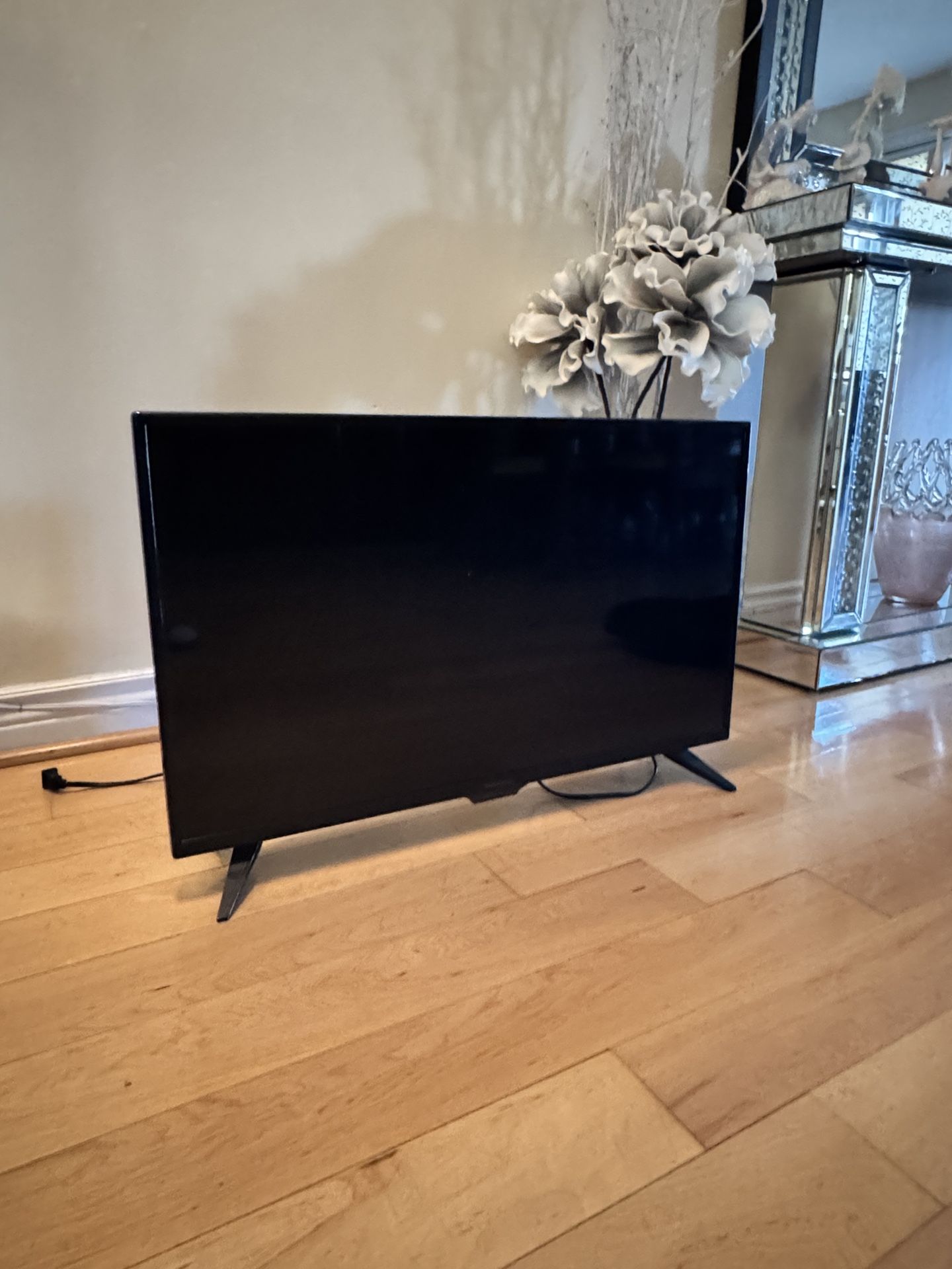 32” LED Tv