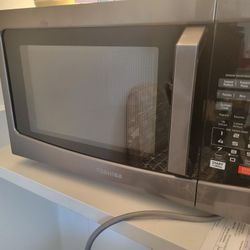 Excellent Condition Toshiba Microwave