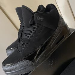 Black Cat 3’s Size 10