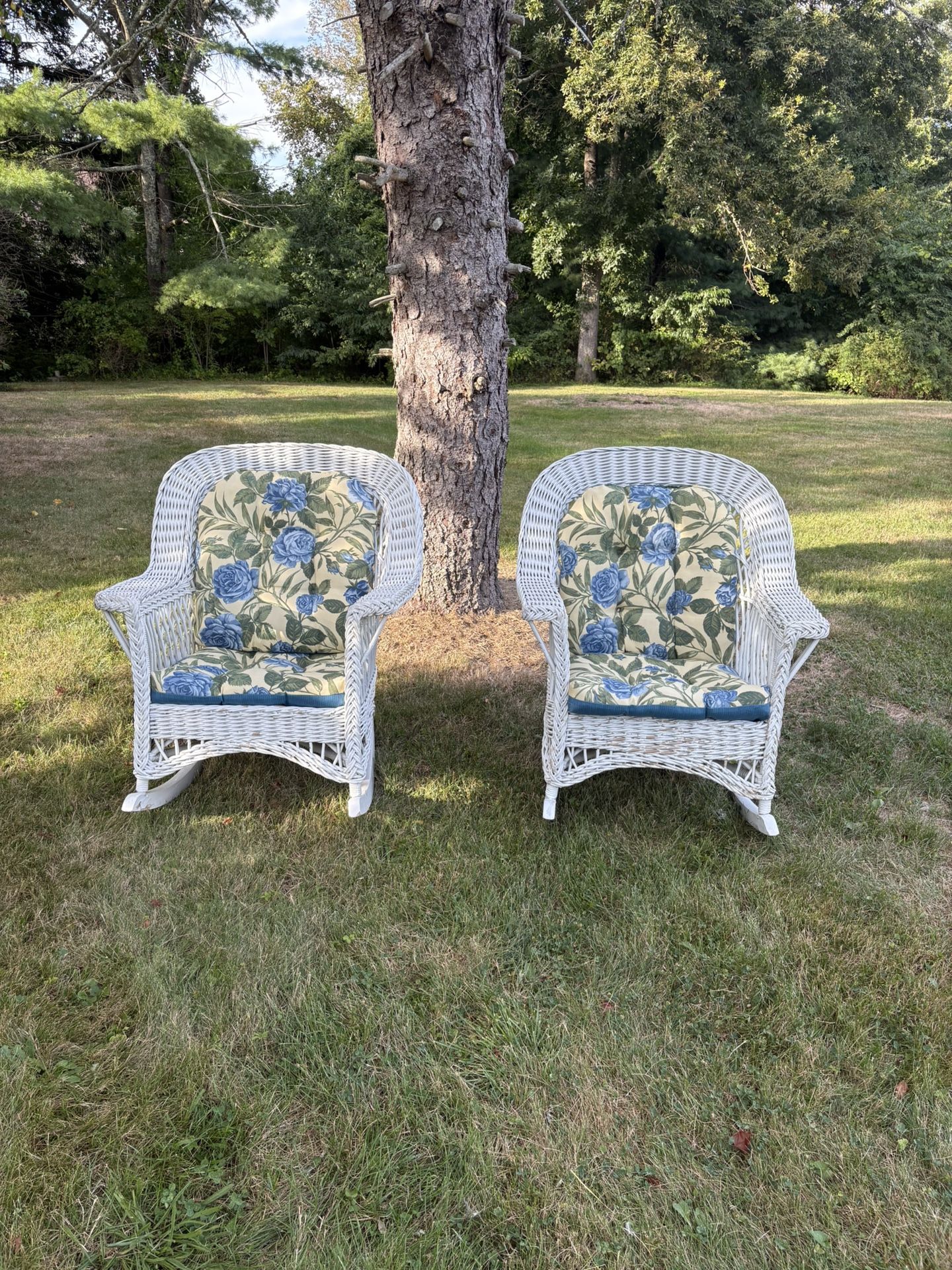$100  FOR BOTH!! WHITE WICKER ROCKING CHAIRS W/ CUSHIONS 