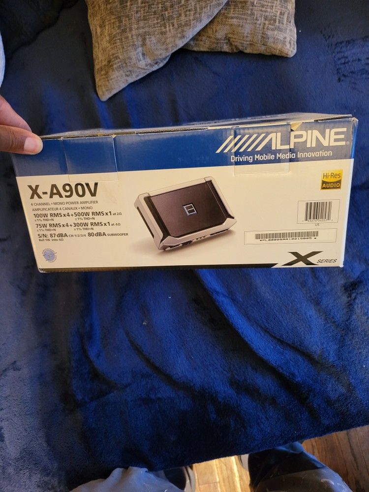 Alpine X-A90V Amplifier