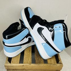 NWOB Nike Jordan Blue, Black & White Retro Sneakers Shoes Sz W 11 M 9.5  