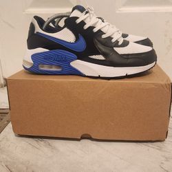 Air Max Excee Size 9
