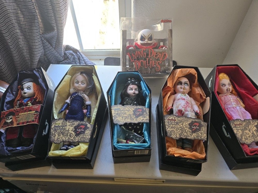 Living Dead Dolls Lot