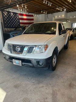 2014 Nissan Frontier XTD cab low miles