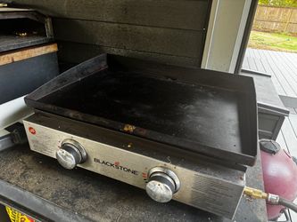 Blackstone flat top griddle 2 burners w/cover