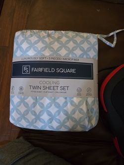 Twin fitted sheet,flat sheet and 1 pillow case