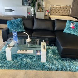 Beautiful Modern Sofa Chaise Comes Left Or Right Side Also Available In White And Grey 