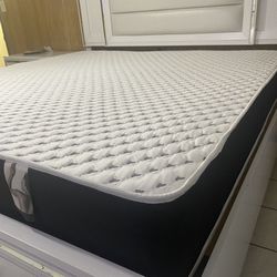 King Size Mattress 10 Inches Thick Also Available in Twin-Full-Queen New From Factory Same Day Delivery