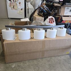 Bathroom light fixture