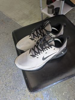 Air max trainer 5  size 11.