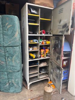 Metal cabinet