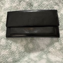 Gucci wallet 