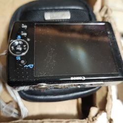 Caonon Camera 60 MegaPixels