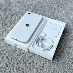 iPhone SE Starlight 64GB 3rd Generation