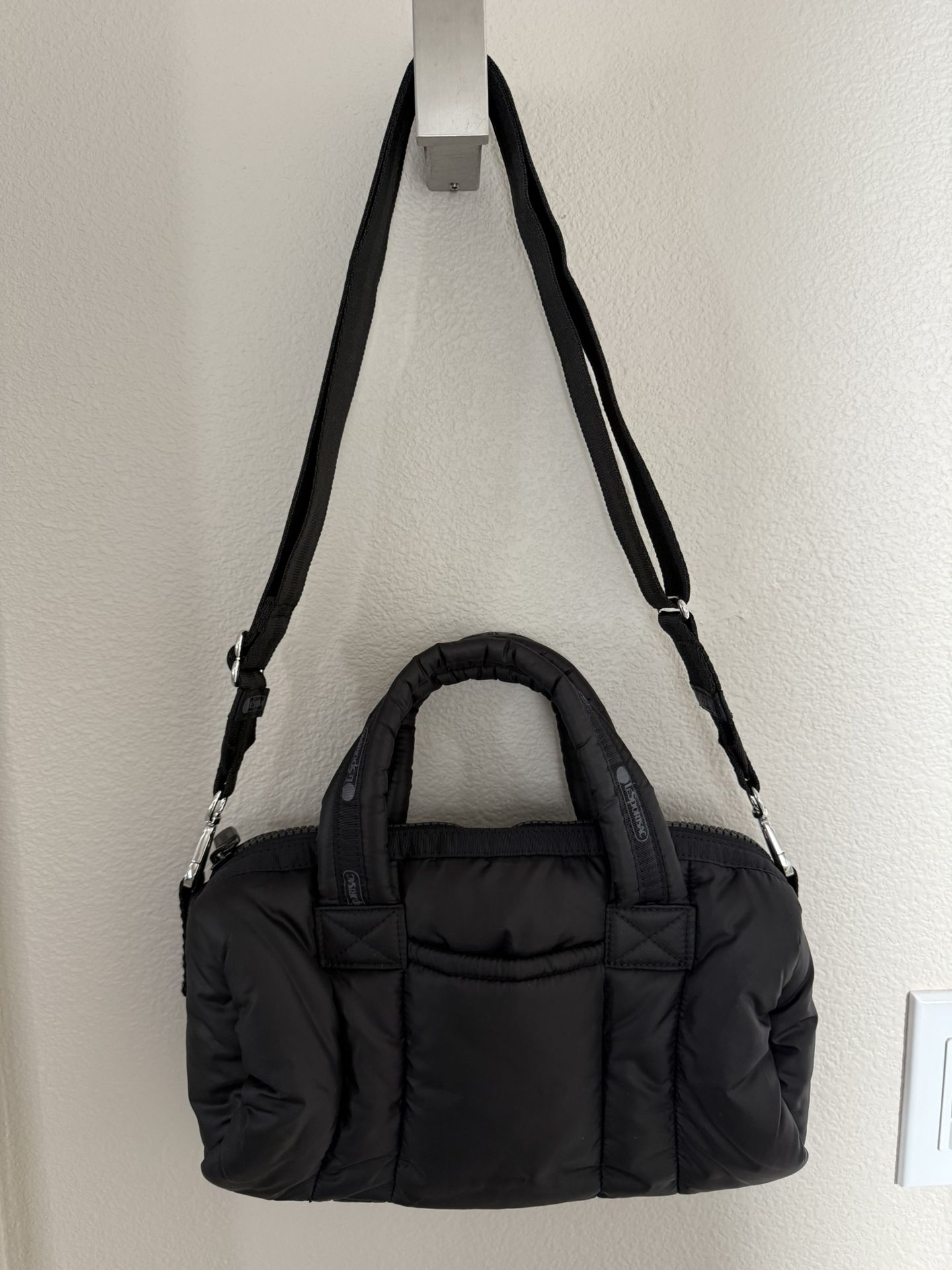 LeSportsac Barrel Crossbody Bag LIKE NEW!!