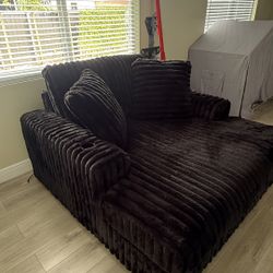 Midnight-Madness Oversized Chaise