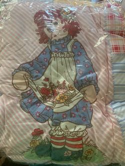 Raggedy Ann and Andy comforter