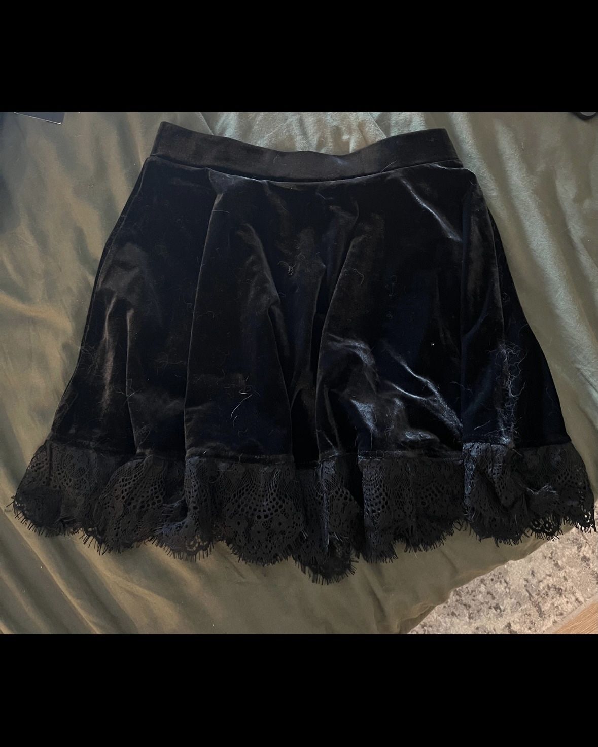 Alt/goth style velvet skirt