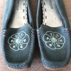 Beautiful Leather Embroidered & Bejeweled Flats