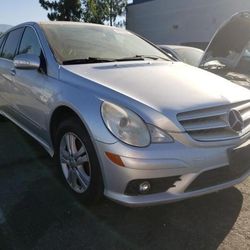 Parts are available  from 2 0 0 8 Mercedes-Benz R 3 5 0 