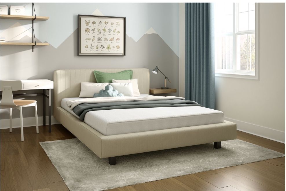 Price Dropped: Almost New Comfortable 6” Memory Foam Mattress, Queen