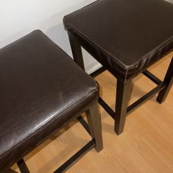 2 Cushioned Bar Stools