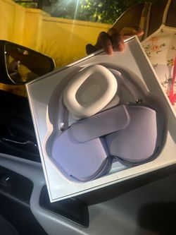 Apple AirPods Max  / Apple AirPods Max