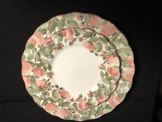 Floral Plates Nikki Fine