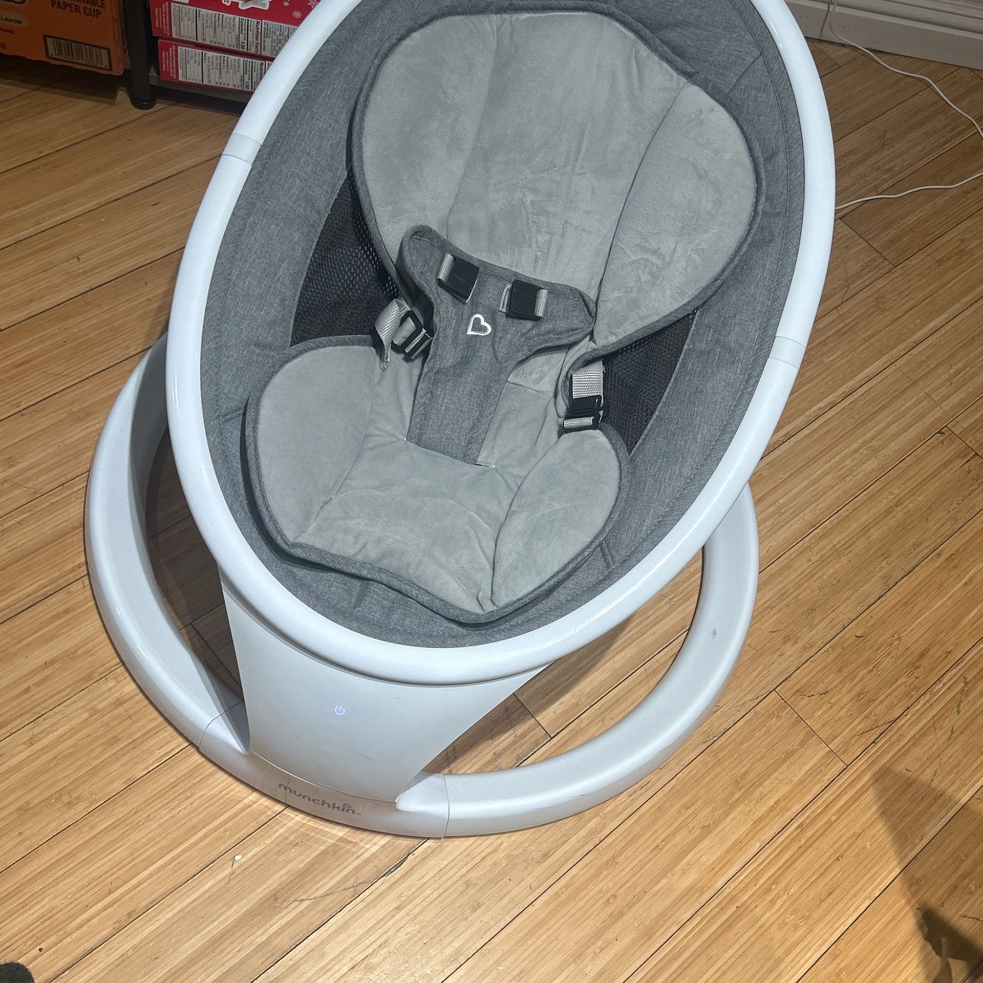 Munchkin Baby Swing