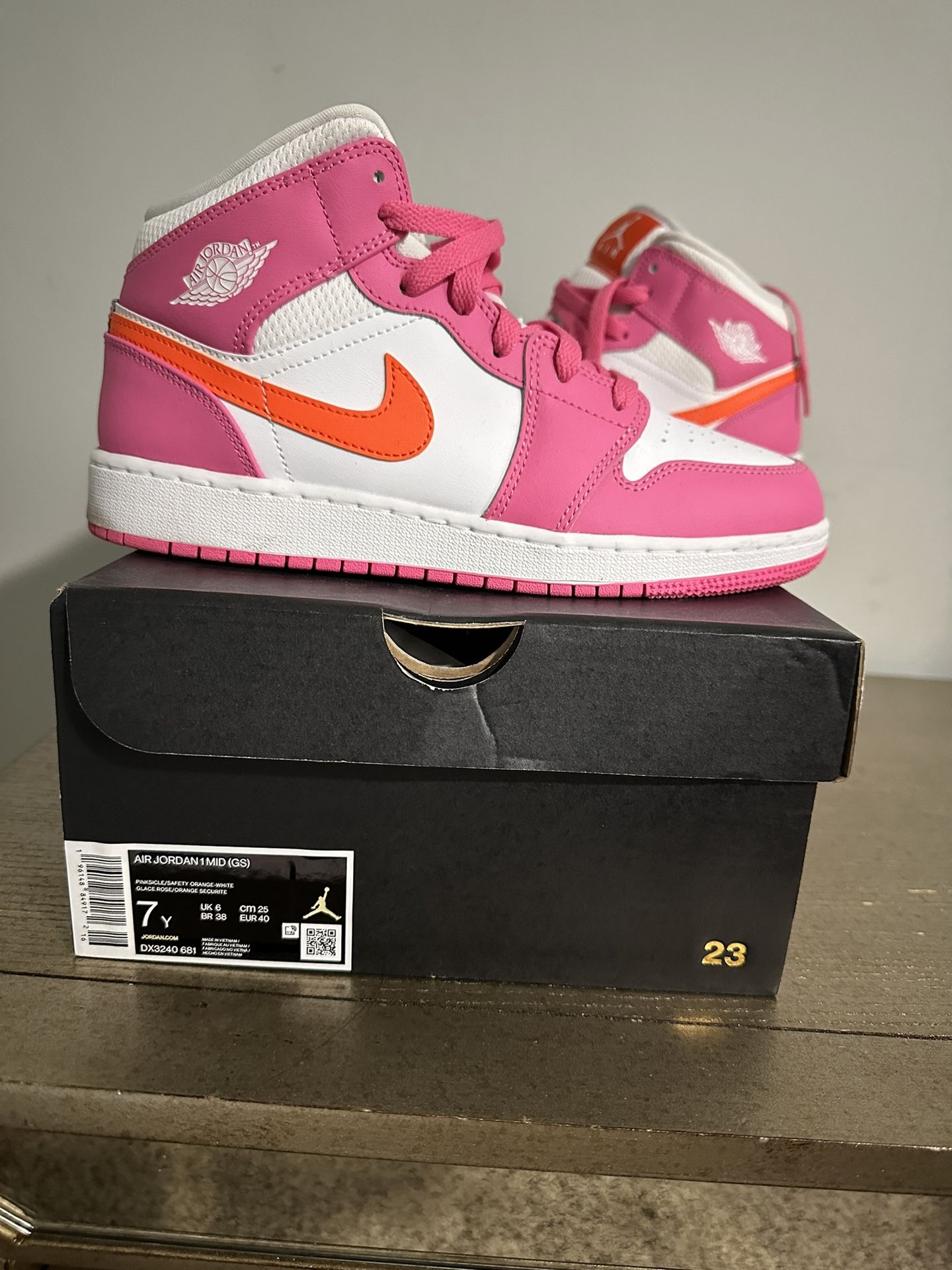 Girls Grade School Jordan Mid