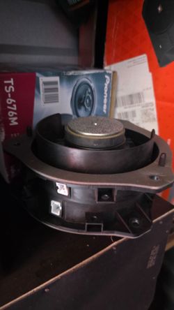 4 factory speakers for a 2013 Kia Rio hatchback