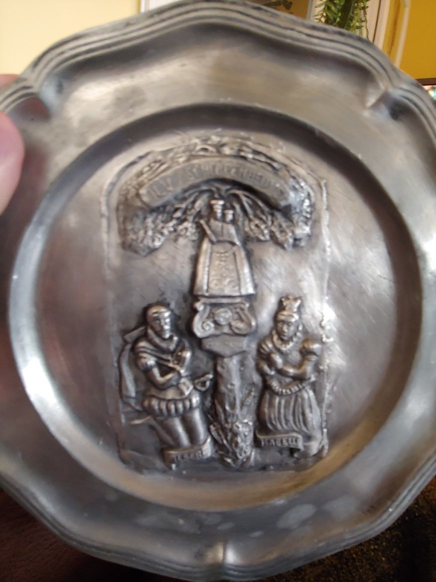 SET OF 3 VINTAGE PEWTER PLATES